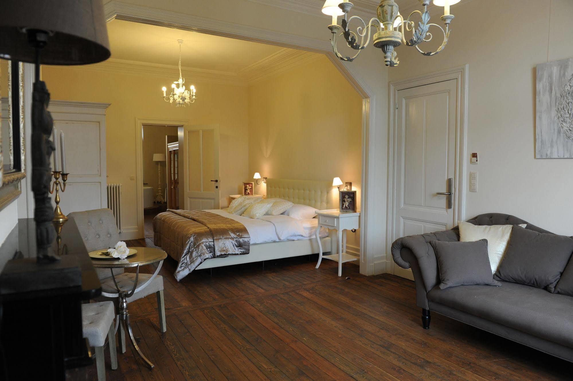 האסלט Charmehotel Villa Saporis מראה חיצוני תמונה
